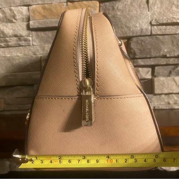 Michael Kors purse - Picture 6 of 6